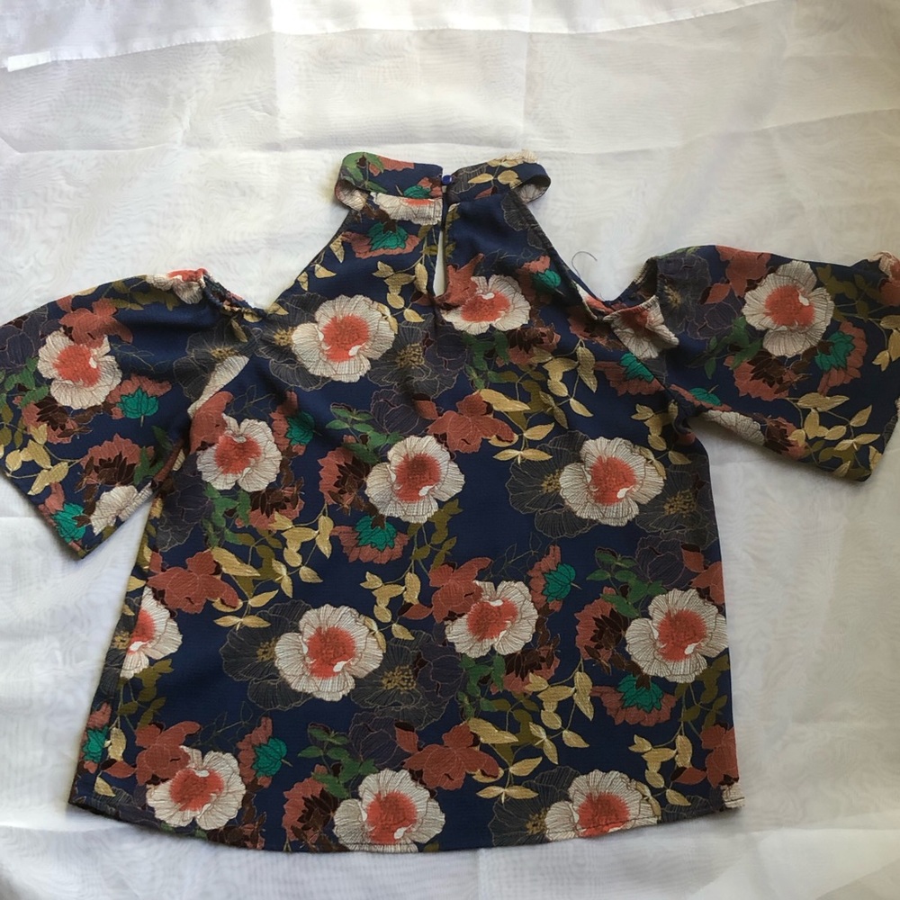 Blouse - Picture 2 of 4